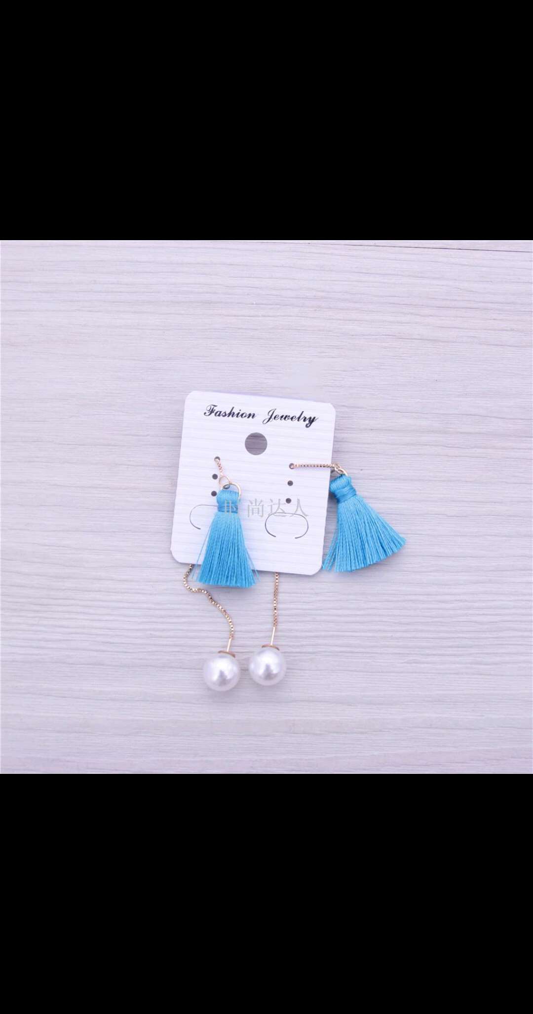 New stylish Korean earrings, ear thread pendants, personalized earrings, ear studs, gold-plated, super fairy-like, versatile for Internet celebrities Application Scenario