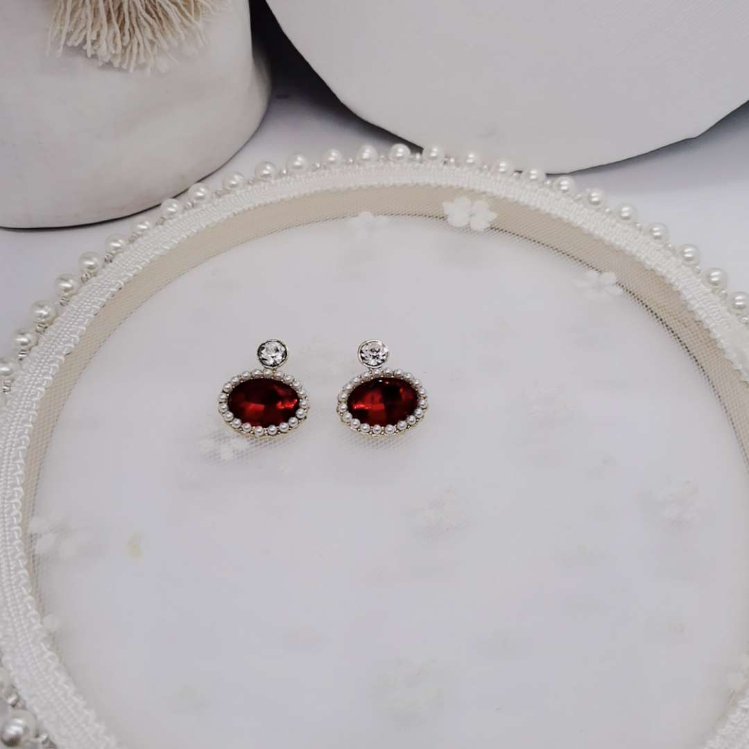 Cross border bride pearl jewelry European and American wedding dinner set oval crystal earrings necklace simple earrings