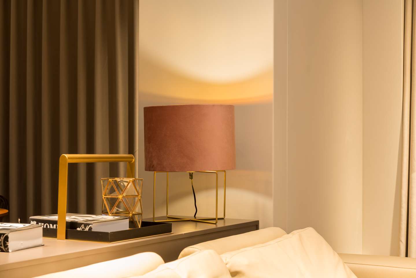 Flannelette Table Lamp Metal Table Lamp Wrought Iron Table Lamp Interior Decoration Light undefined