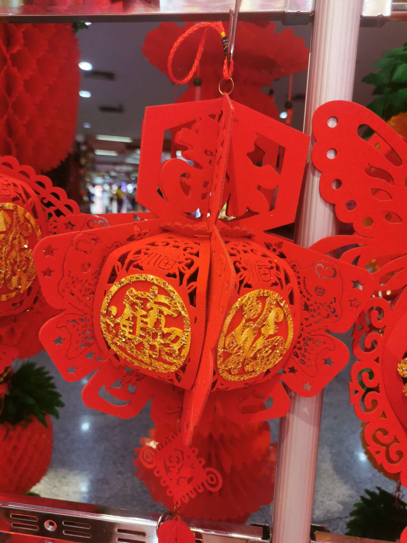 New Year's supplies: fan-shaped fish flocked lamp, non-woven fabric lantern