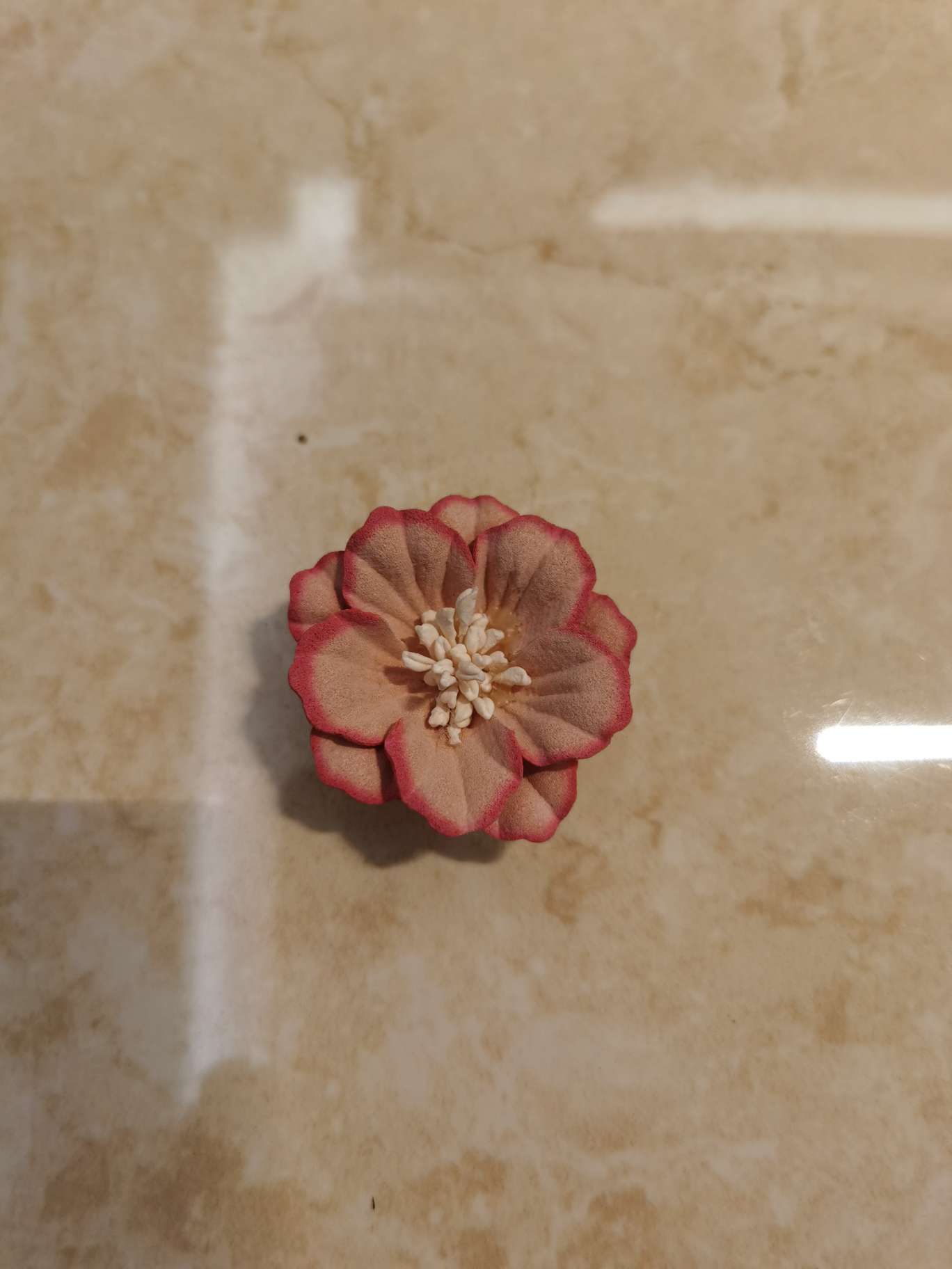 European-style simulated camellia buds, simulated flower bouquets, small camellias, multi-headed small flowers, QQ rose home decoration, restaurant entrance decoration, large cosmos, small flowers details Picture