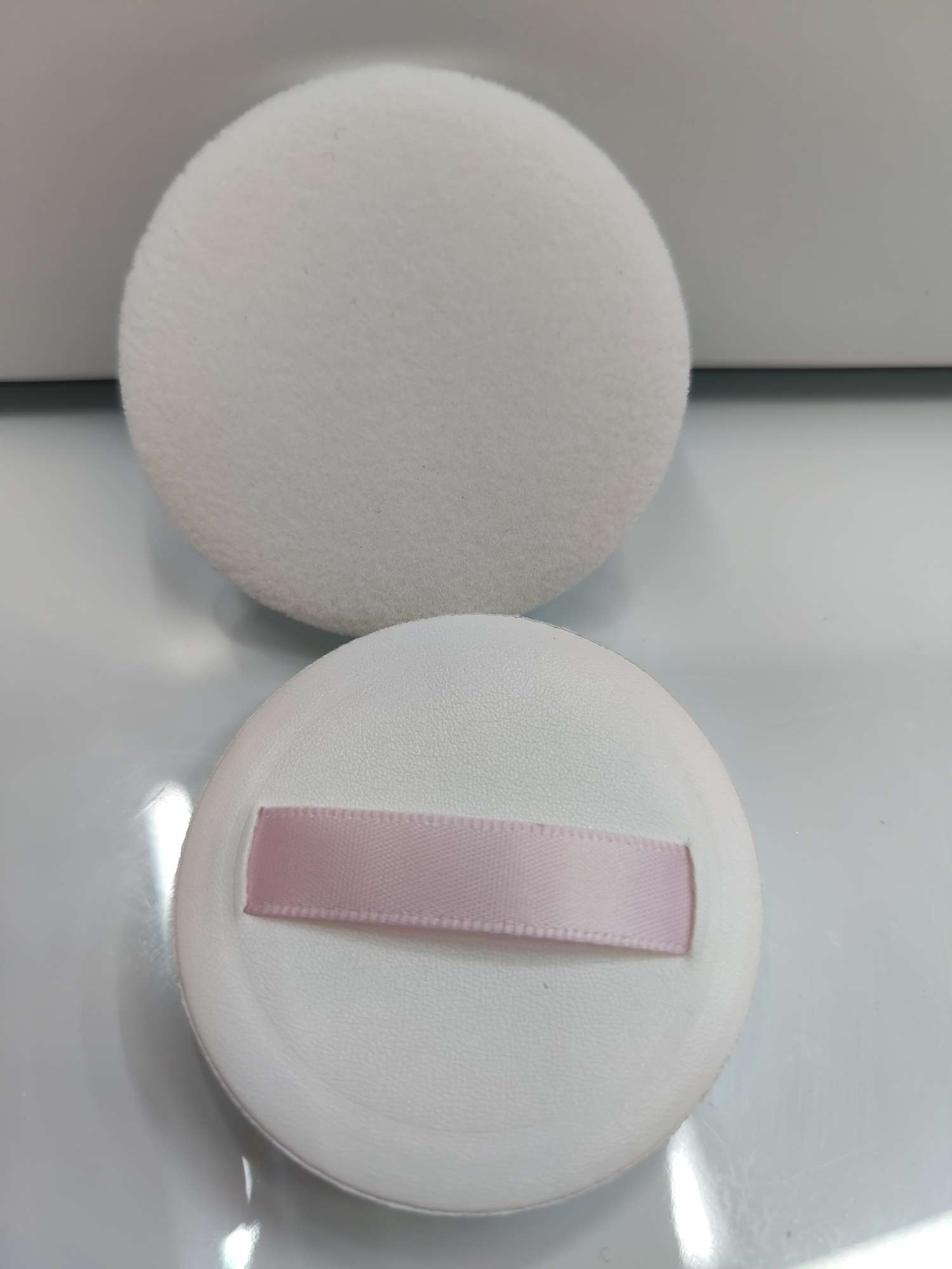 皮革丝带 植绒粉扑 可选择皮革颜色 丝带颜色 植绒可选择  白色和肤色细节图