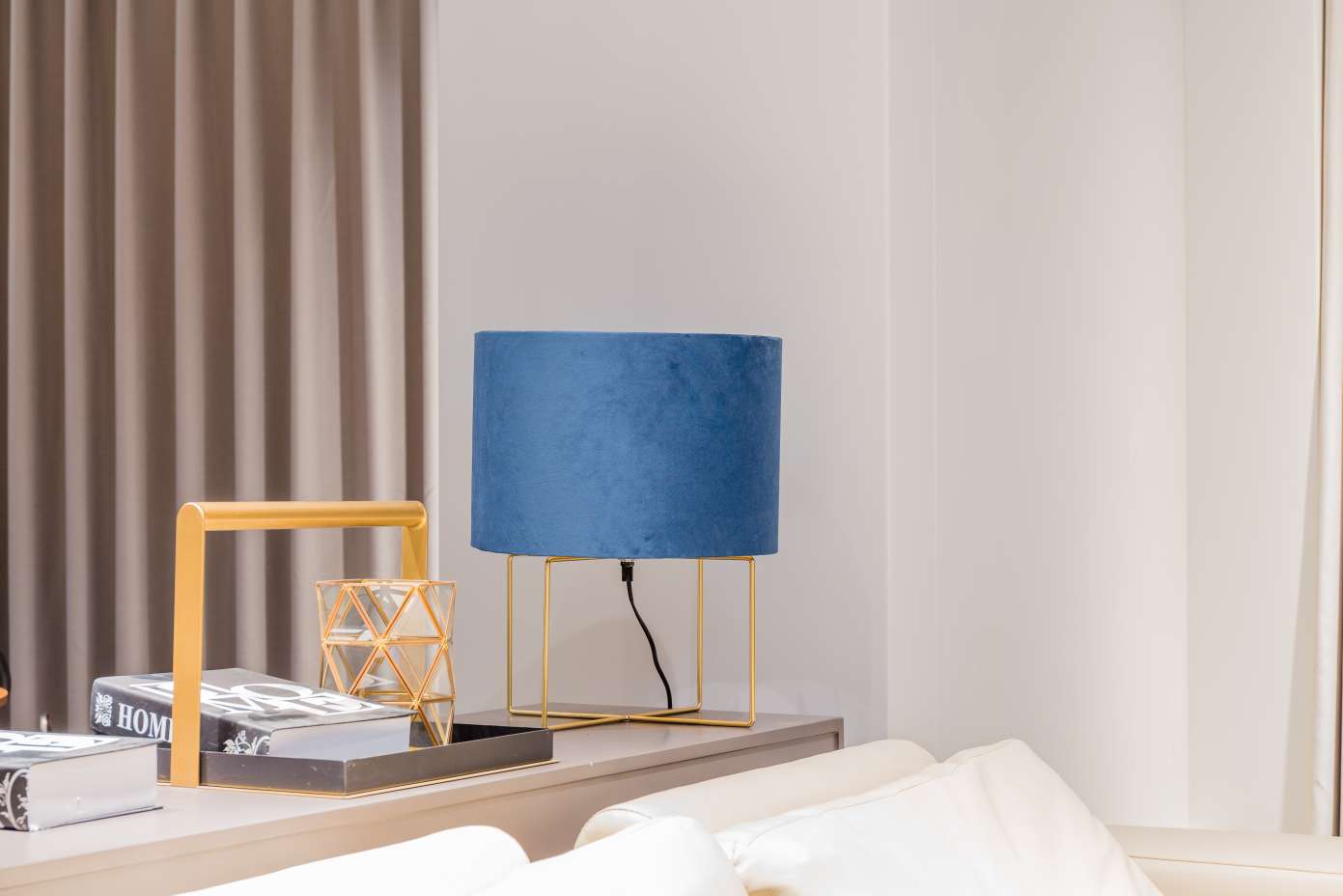 Flannelette Table Lamp Metal Table Lamp Wrought Iron Table Lamp Interior Decoration Light Application Scenario