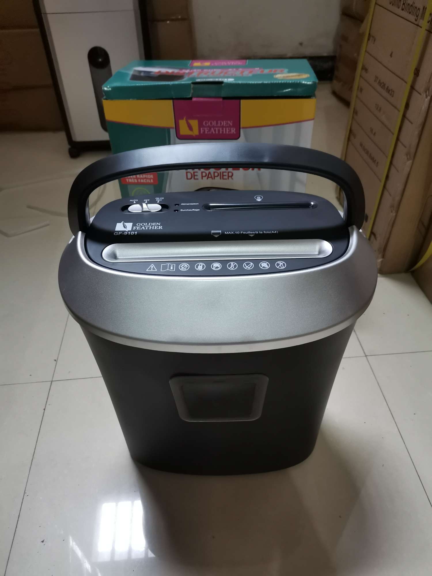Shredder, 10 sheet shredder