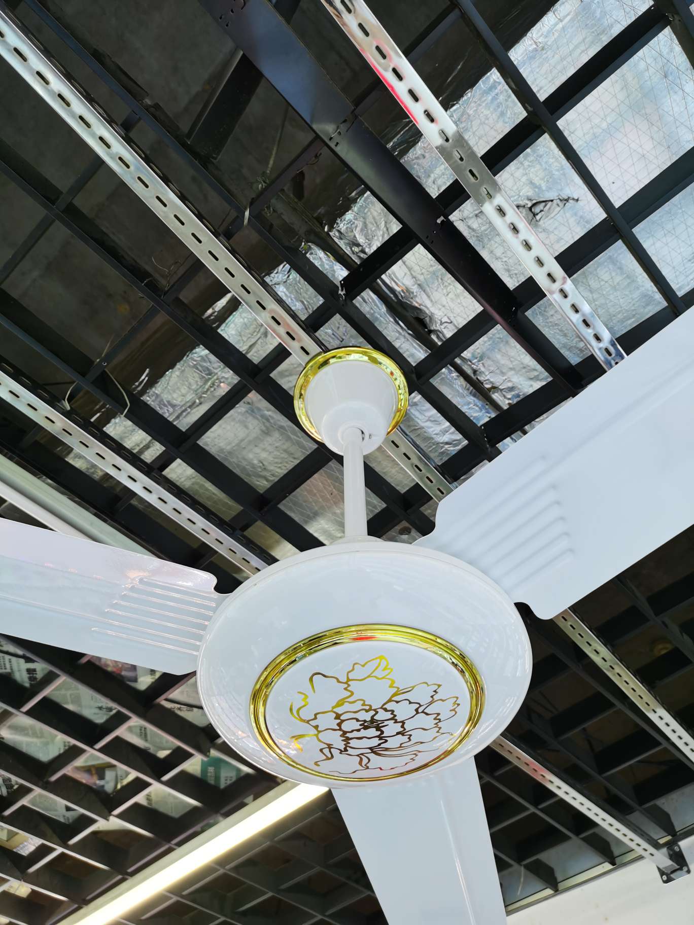 12v太阳能吊扇 12v solar ceiling fan详情图3