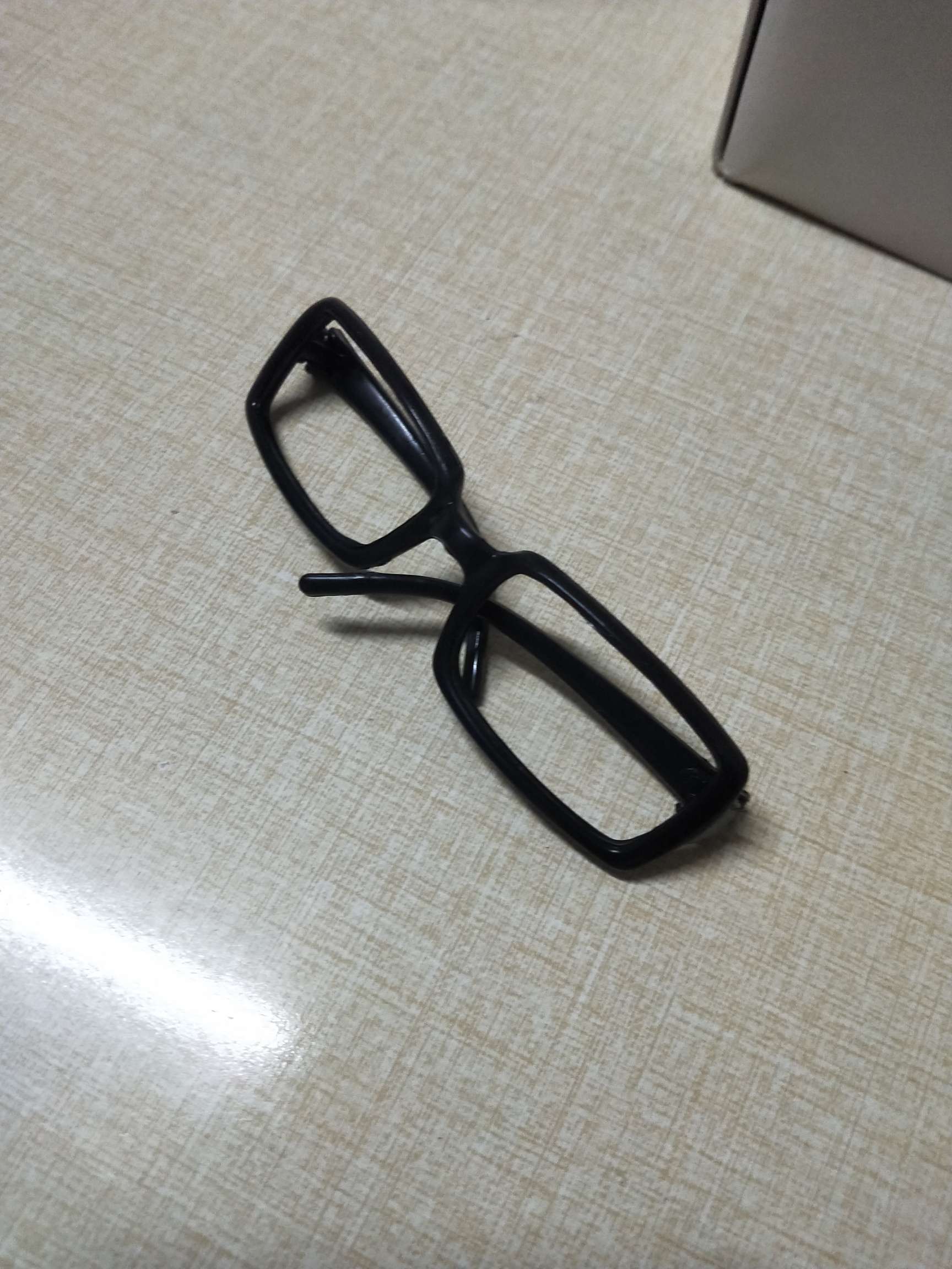 陶瓷娃娃装饰眼镜框 卡通玩具眼镜框 无镜片 脑白金娃娃眼镜框 玩具眼镜 小眼镜 黑色 一次性眼镜详情图6