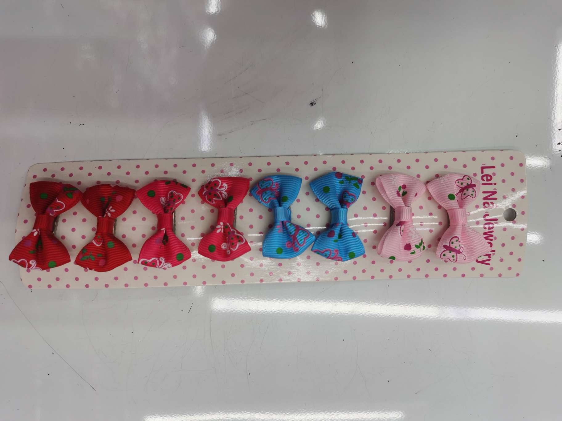 Butterfly clip thumbnail