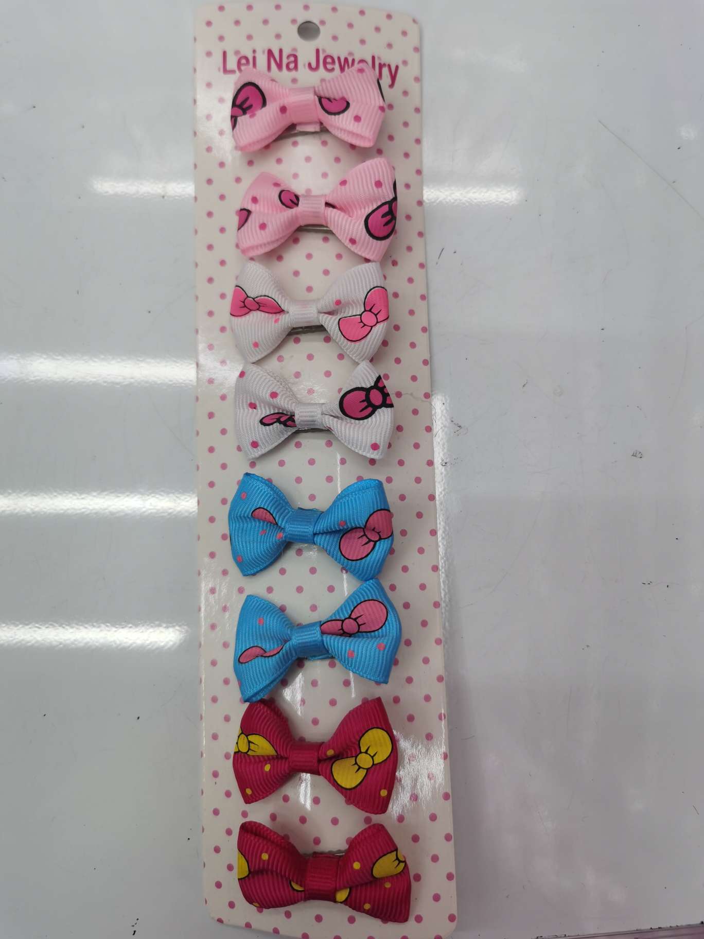 Small bow tie thumbnail