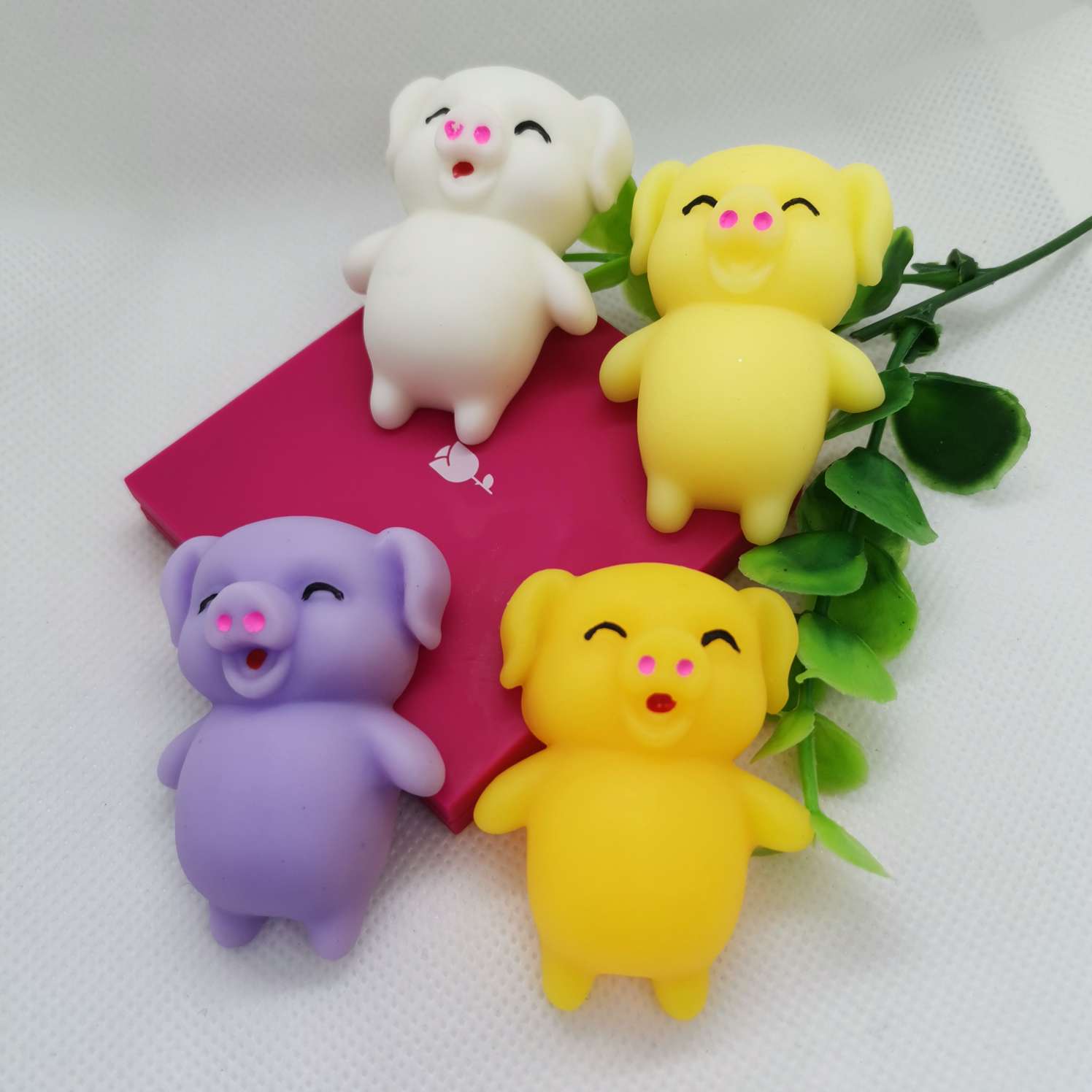 The ground pushes the night market hot style pints the happy lovable pet toy decompression lovable cartoon TPR toy adult decompression lovable little toy goody-goody pig thumbnail