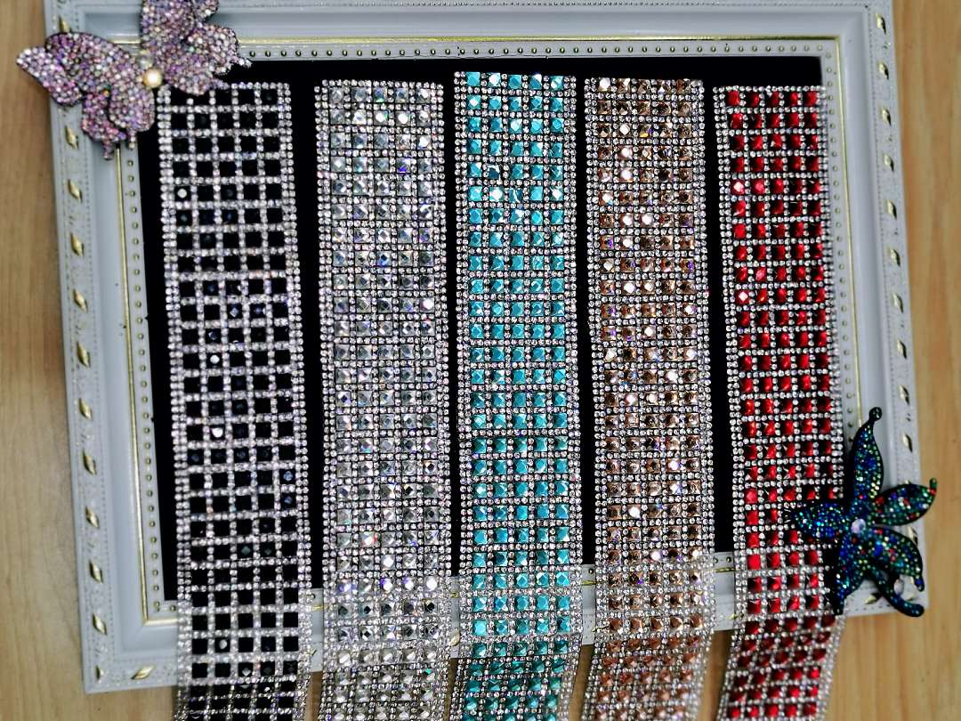 方向盘装饰 腰带 皮带装饰 长条水钻玻璃白底实物图