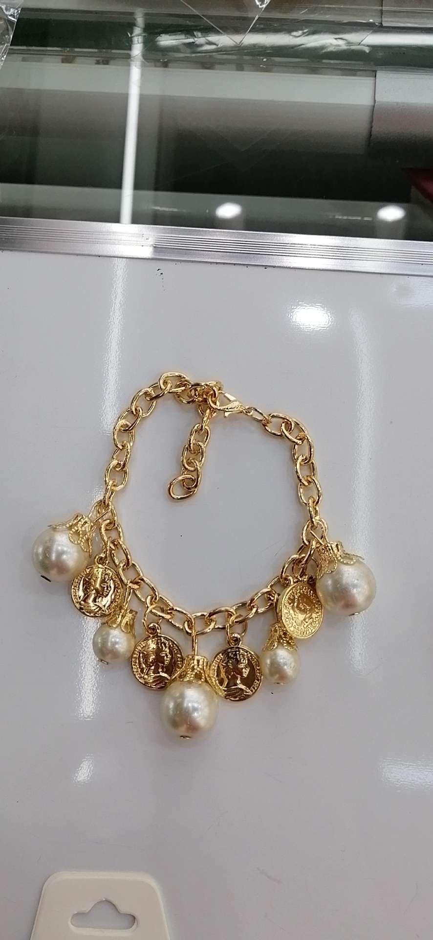 Head bracelet thumbnail