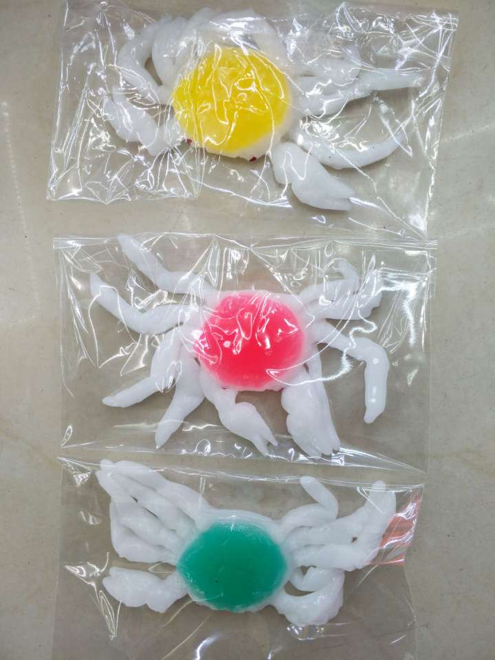 发泄玩具儿童玩具粘粘软胶动物白加彩螃蟹