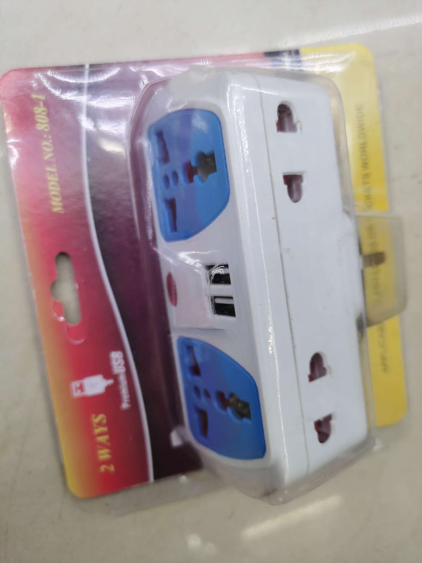 803英式转换插产品图