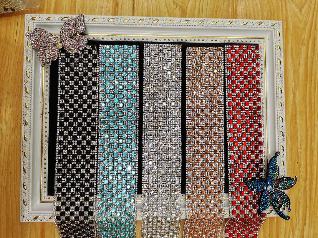 方向盘装饰 腰带 皮带装饰 长条水钻玻璃细节图