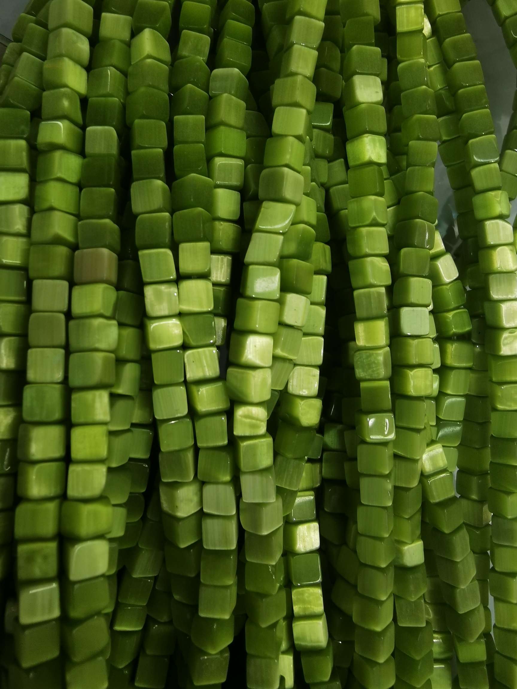 猫眼石玻璃链条饰品 立体方块设计 珠链装饰 简约时尚个性潮流首饰