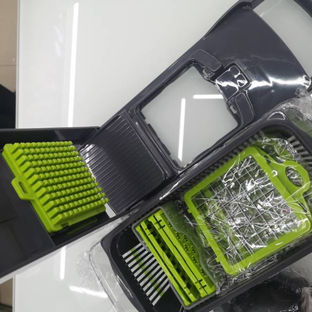 Multi-functional vegetable cutter, a perfect tool for cutting vegetables details Picture