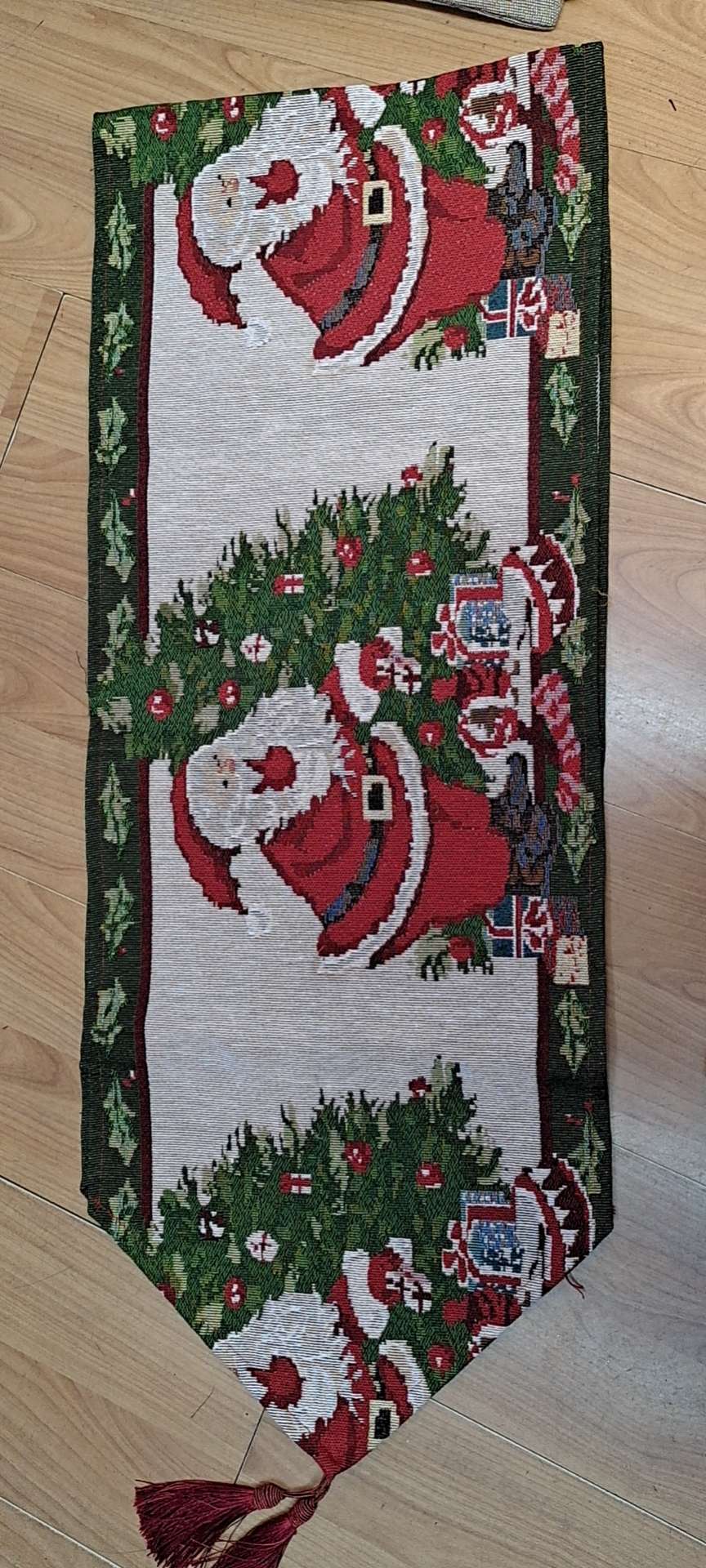 Christmas cloth 5 thumbnail