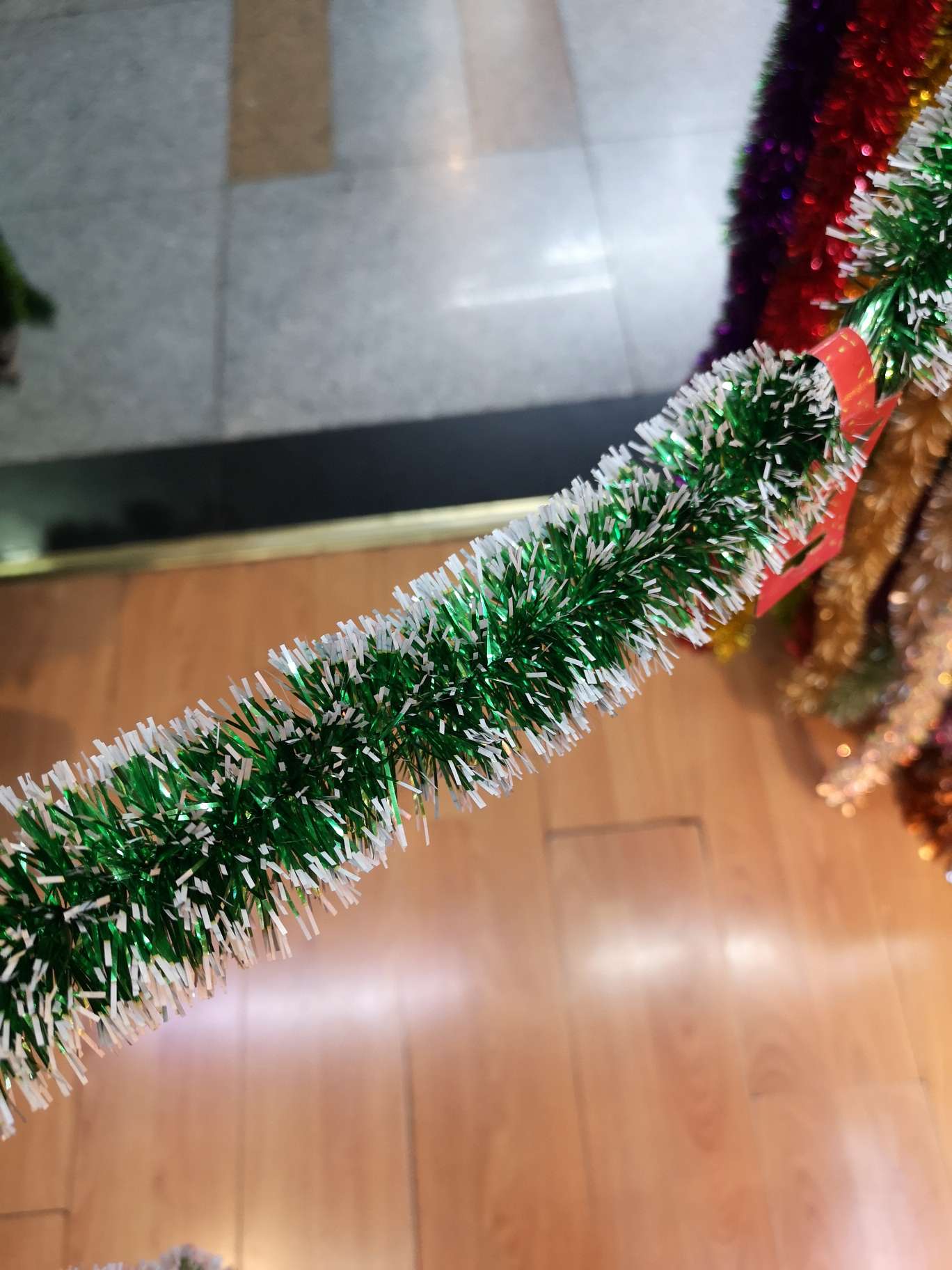 Christmas decorative stripes, with multi-color white borders and Christmas green, can be mixed colors