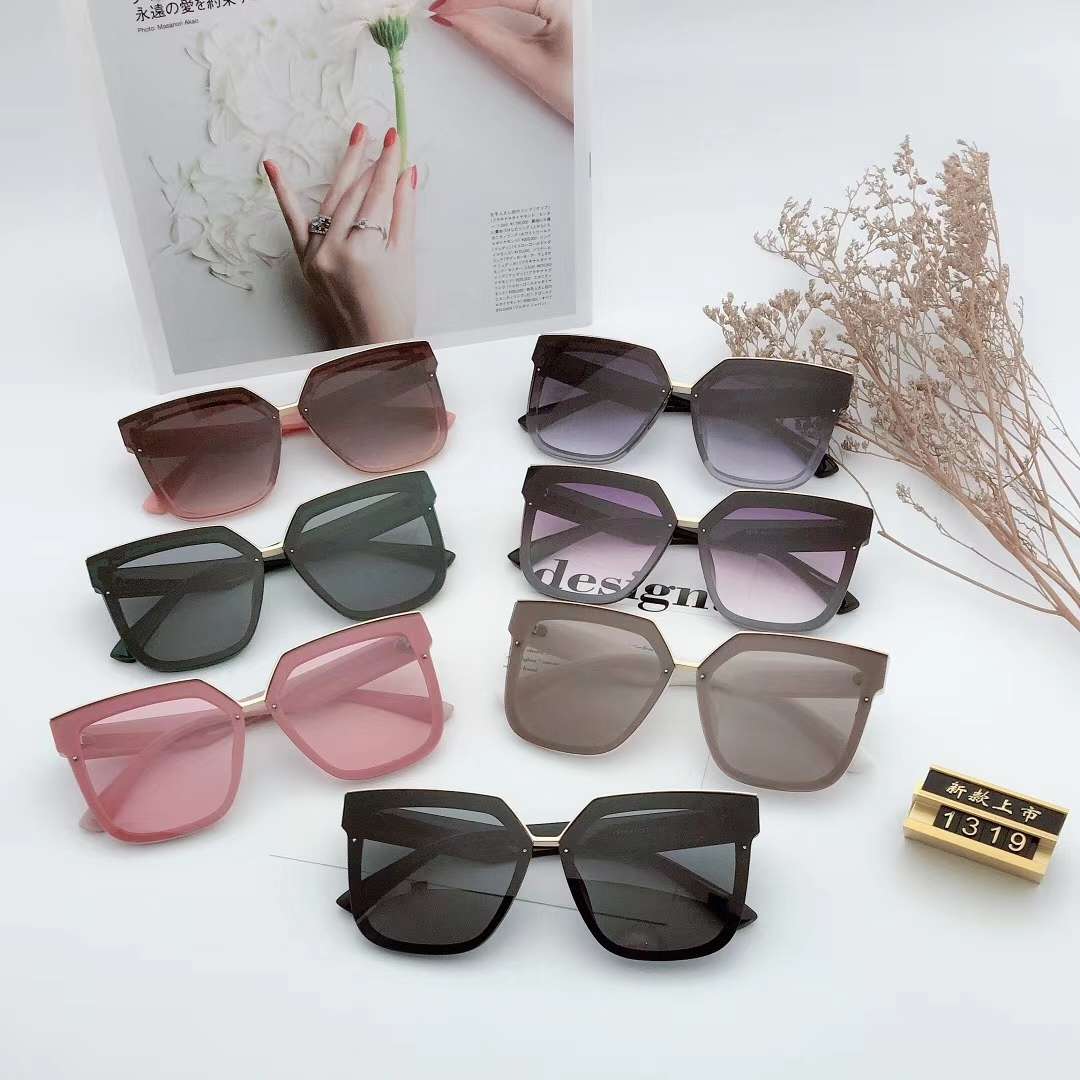 🔹 # 1319 #
Ordinary sunglasses 🕶 ️
Spot 🀄 ️ thumbnail