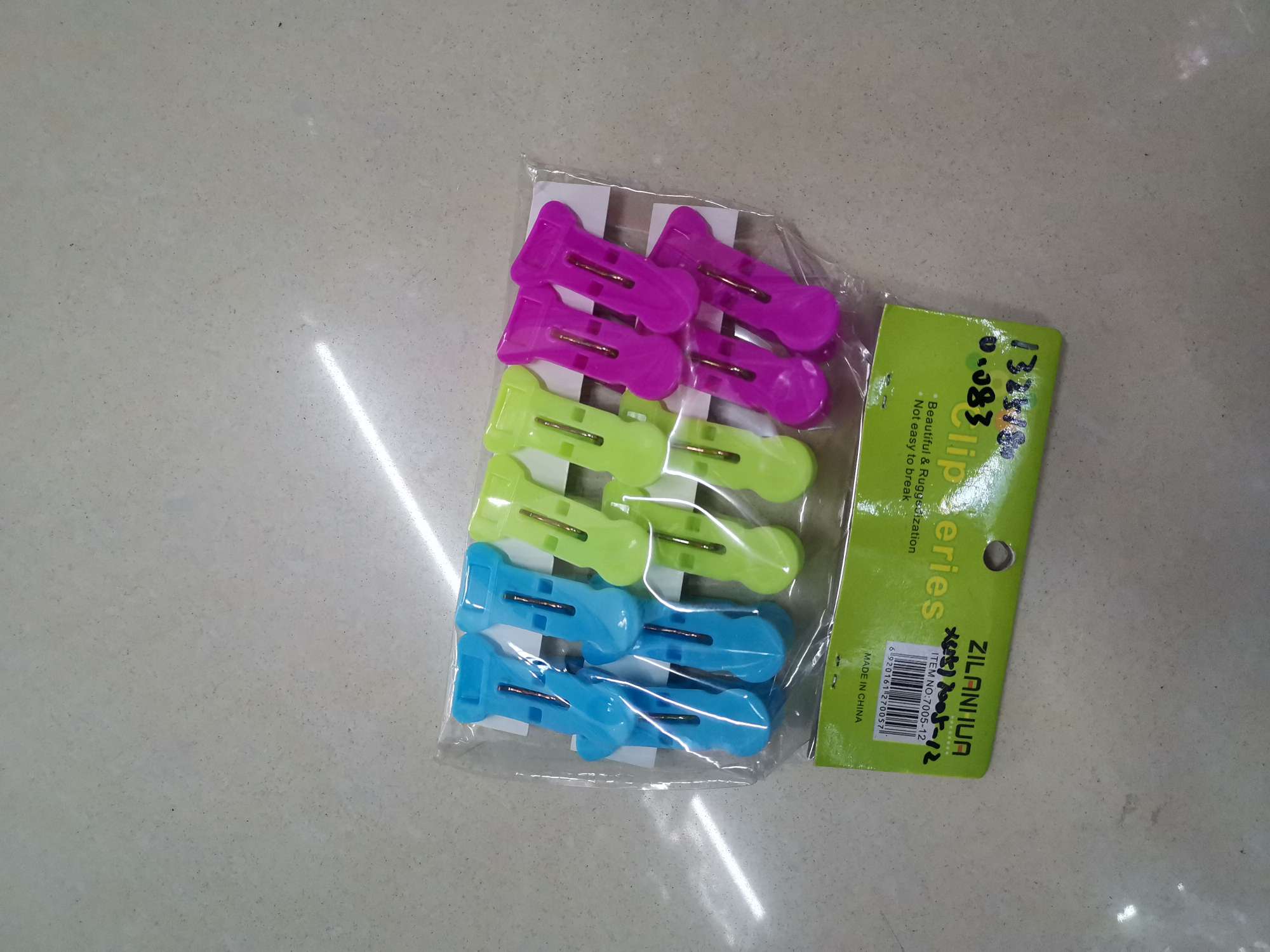 Factory direct sales of fashionable and eco-friendly clips, practical safety clips 2232