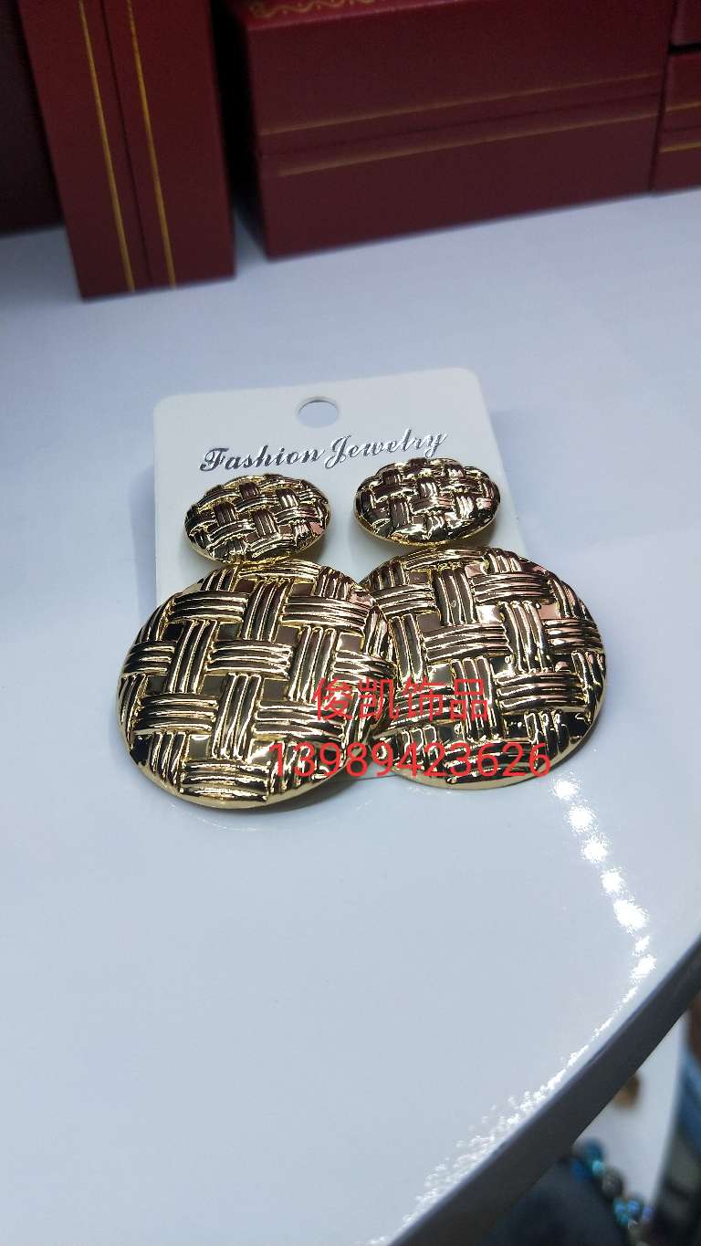 European and American fashion trend plaid star with the same earring manufacturer direct sale thumbnail