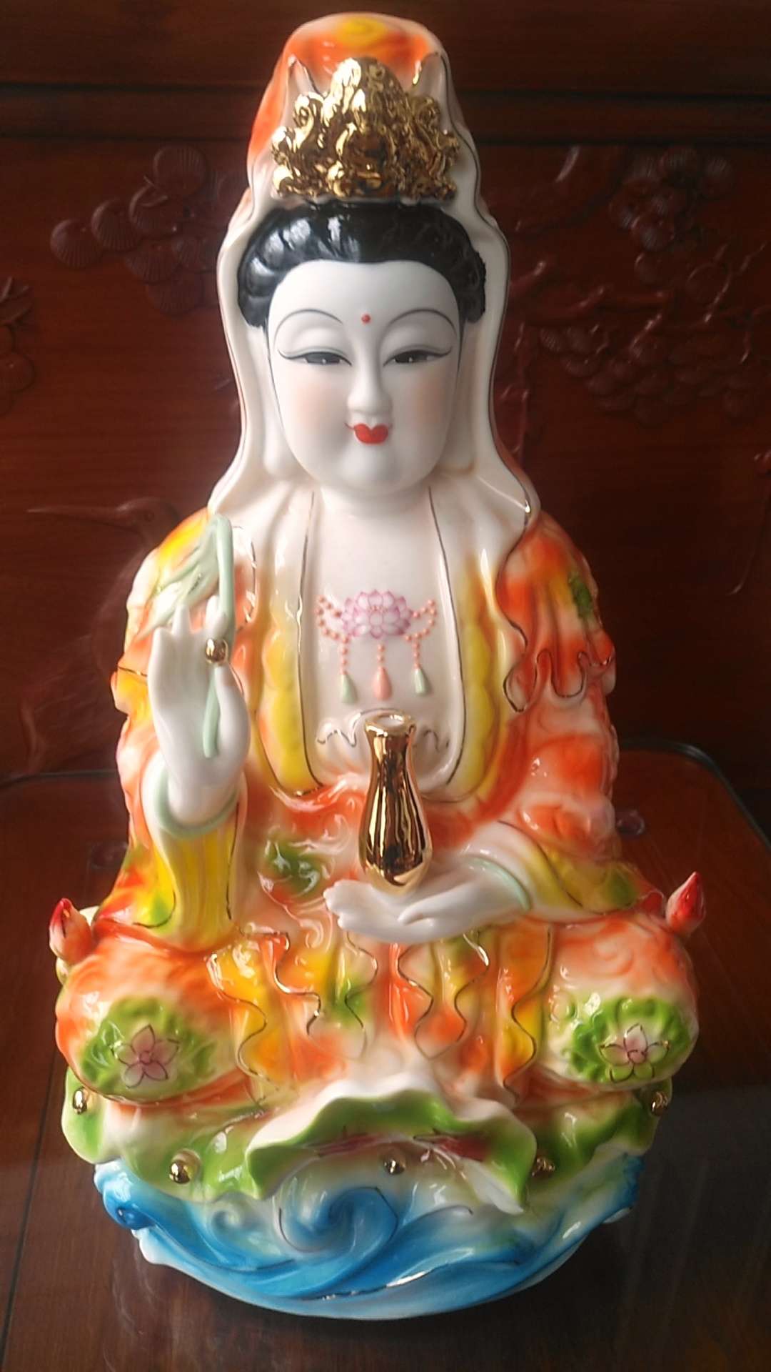 Auspicious Buddha statue, jade porcelain, Nine Lotus Guanyin details Picture