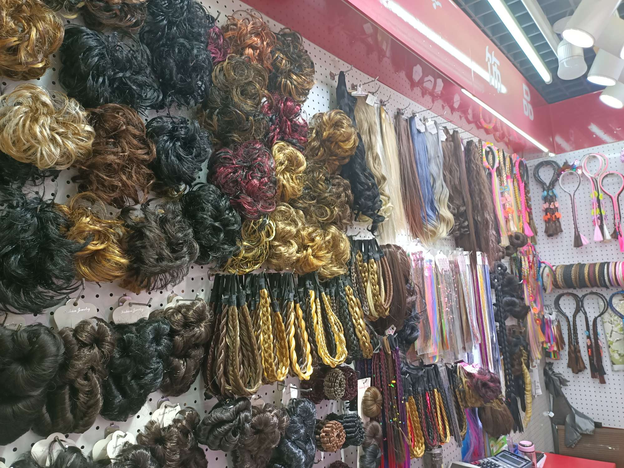 Yiwu Runyi Wig Factory describe pic - 1