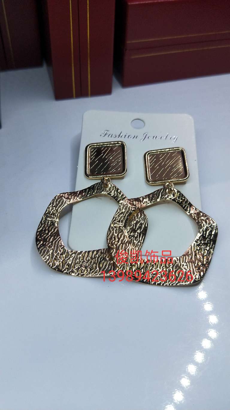 European and American fashion trend irregular hollow circle embossed star earring manufacturer direct sale thumbnail