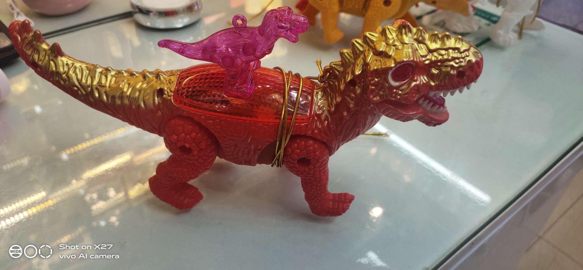 灯光双龙细节图