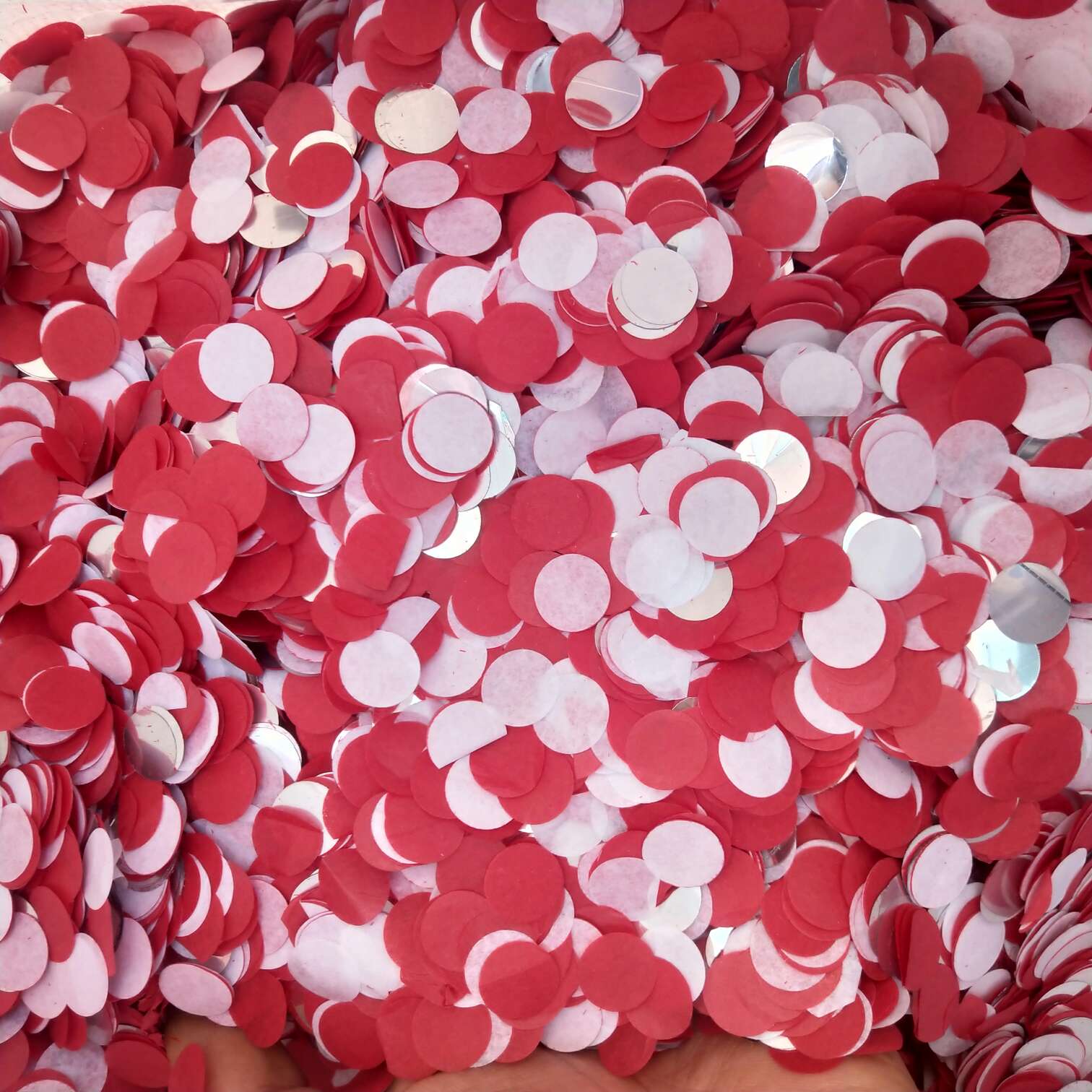 Paper and sequin mixed style matching Application Scenario