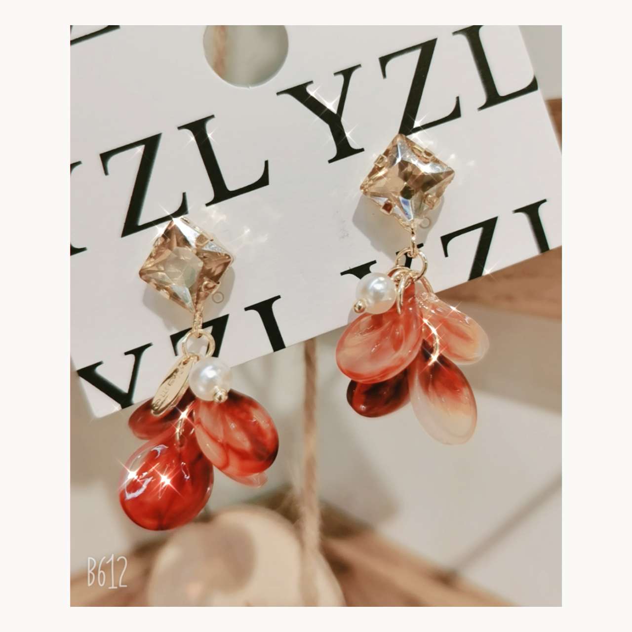 Korean hot style silver needle acrylic earrings thumbnail