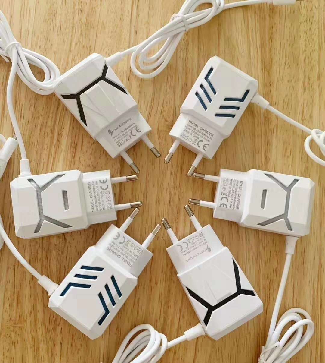 变形金刚2U带线充电器适用安卓苹果充电器双头手机安卓通用数据线