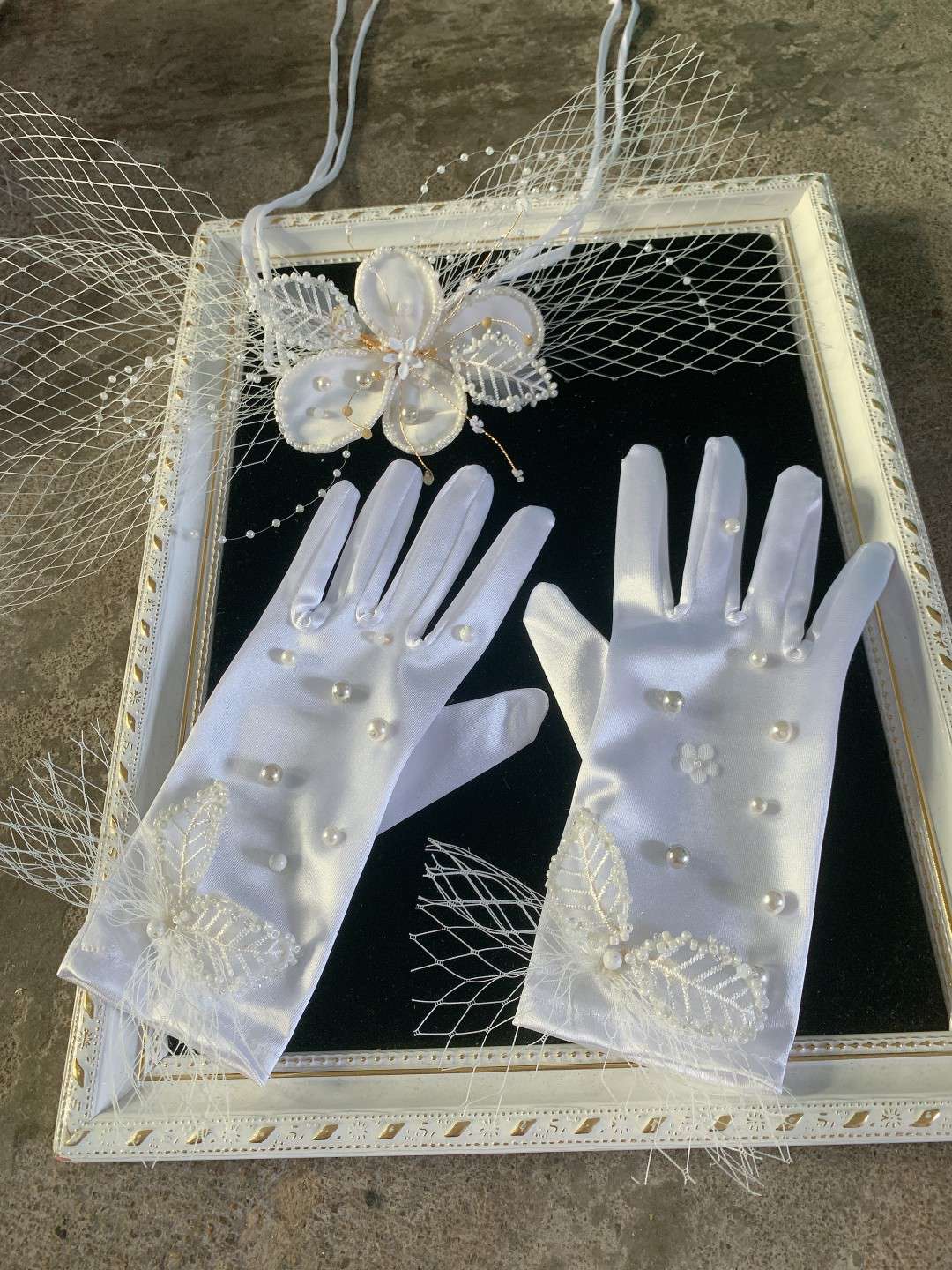 Fascinator gloves are pearled and white thumbnail