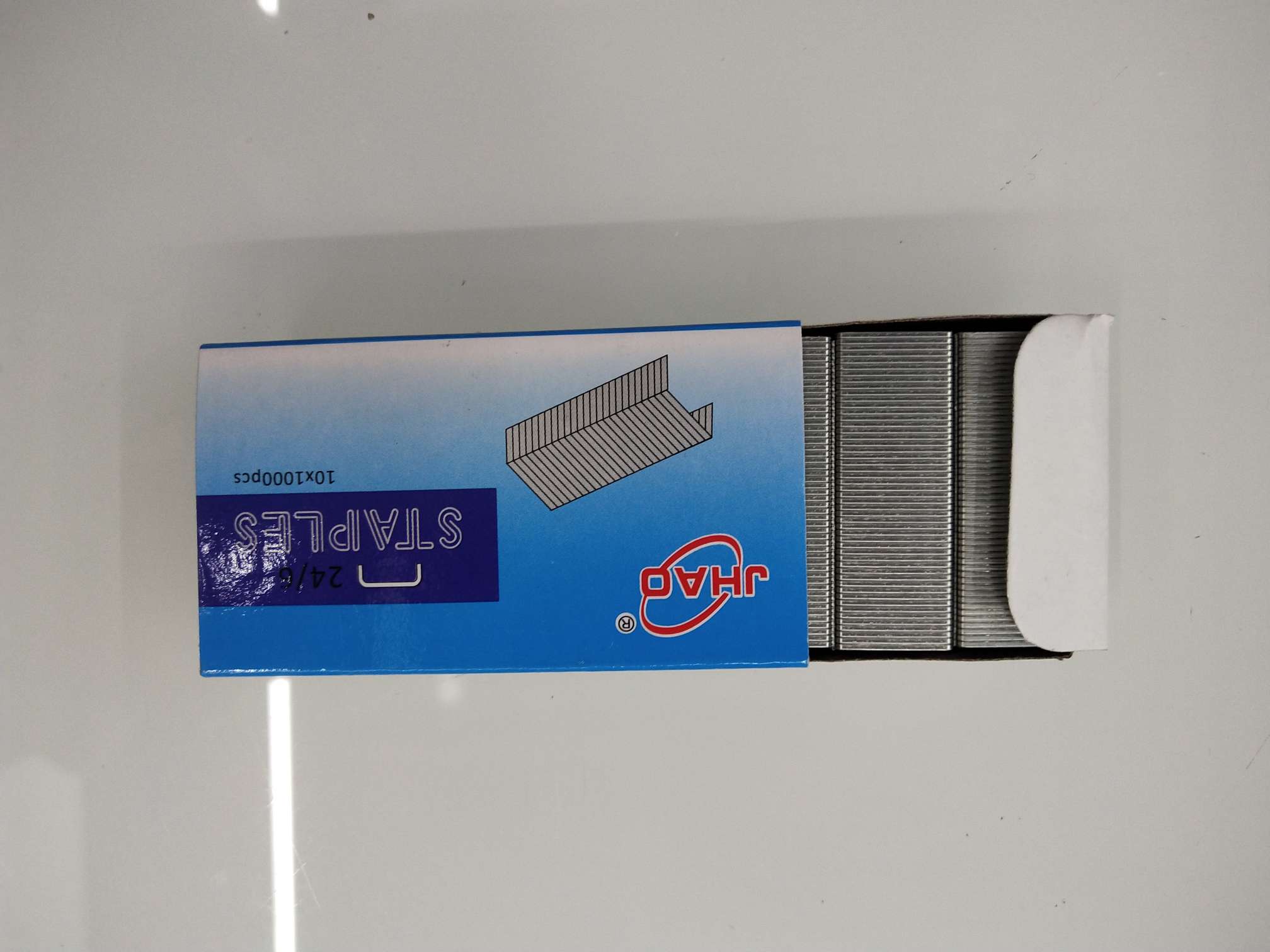 Green box binding staples 24/6, uniform staples Specification image