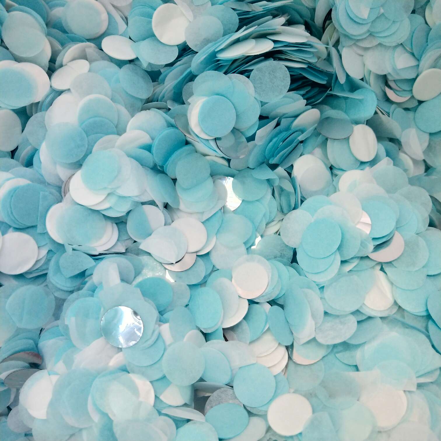 Paper and sequin mixed style matching Specification image