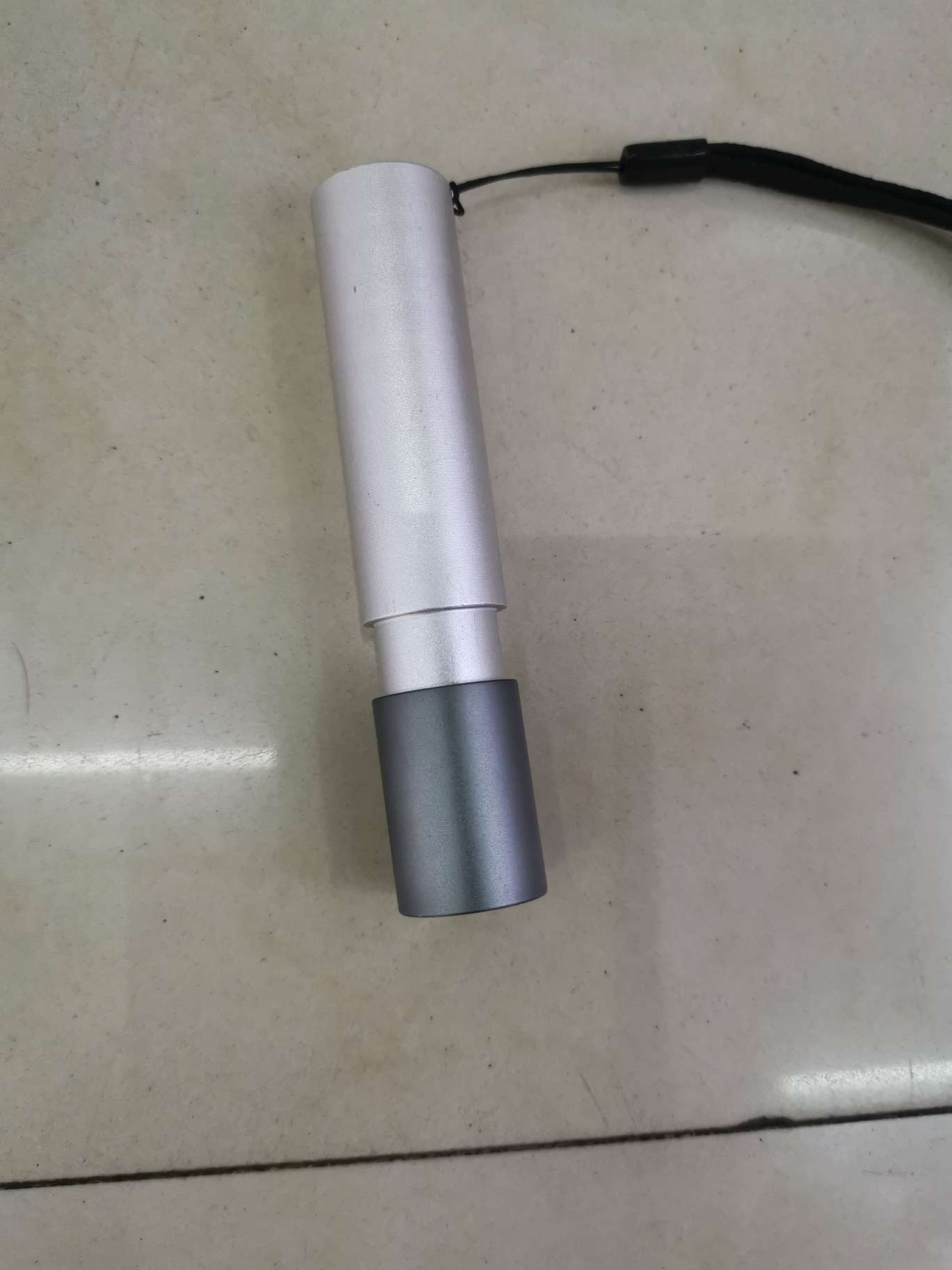 2020 New portable high-intensity flashlight with focusing and USB charging Application Scenario