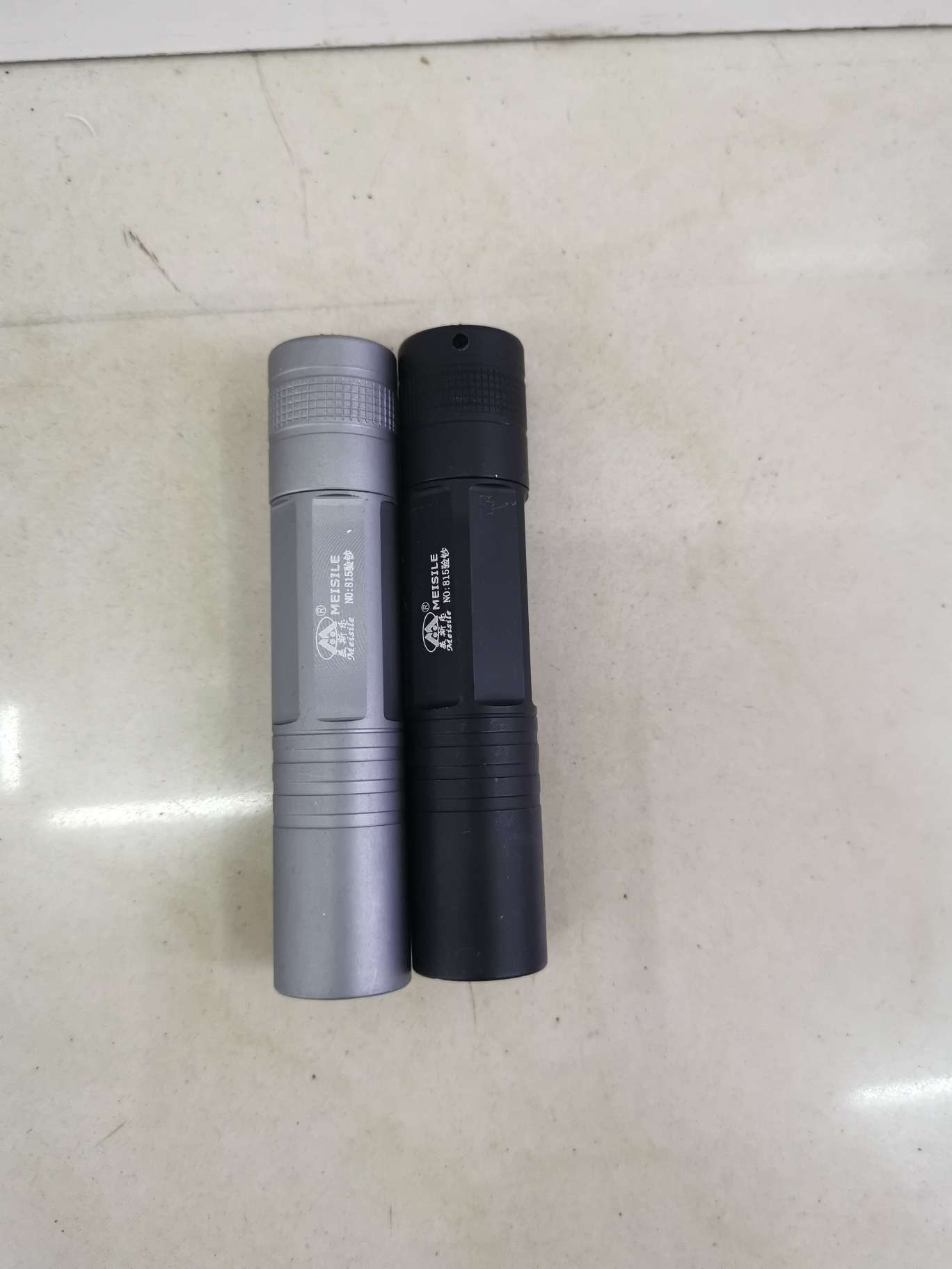 518 علبة عرض يدوي متعدد الألوان غير قابلة للشحن لبطاريات الأوراق النقدية Specification image