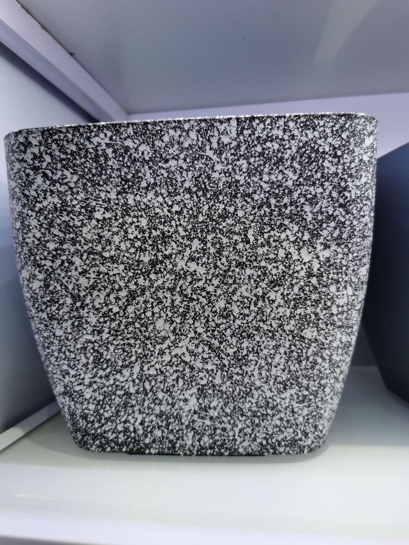 A flower pot 4 thumbnail