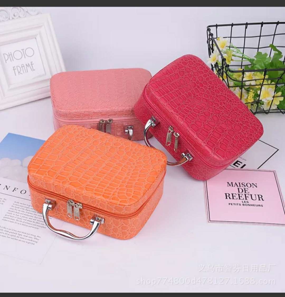 经典款石头纹化妆箱手提箱产品图