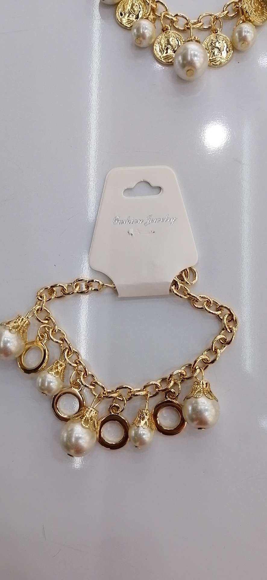 Round pearl bracelet