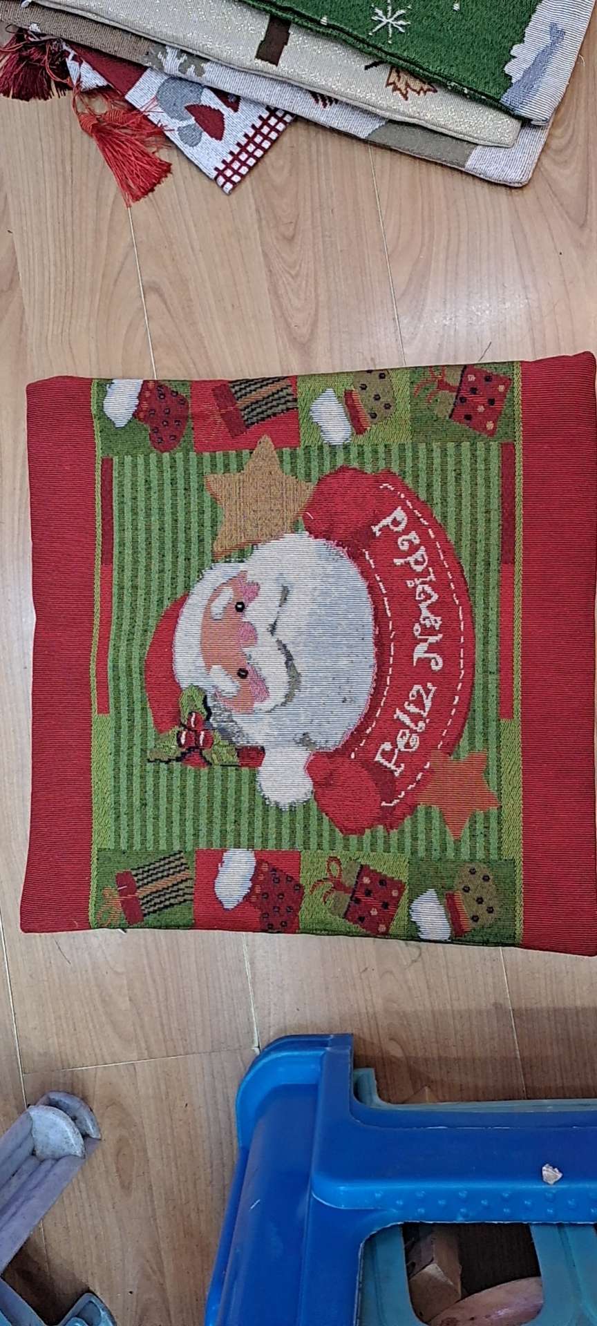 Christmas throw pillow 7 thumbnail