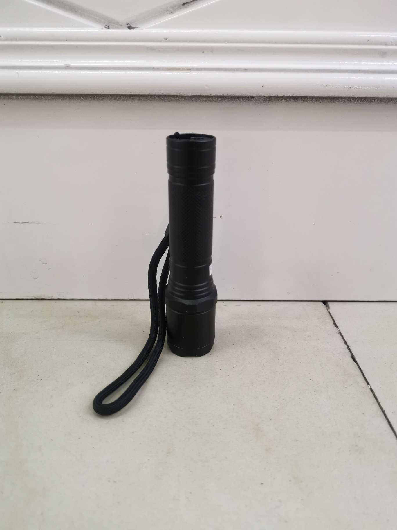 2020新款USB充电可输出充电宝功能便携手电筒