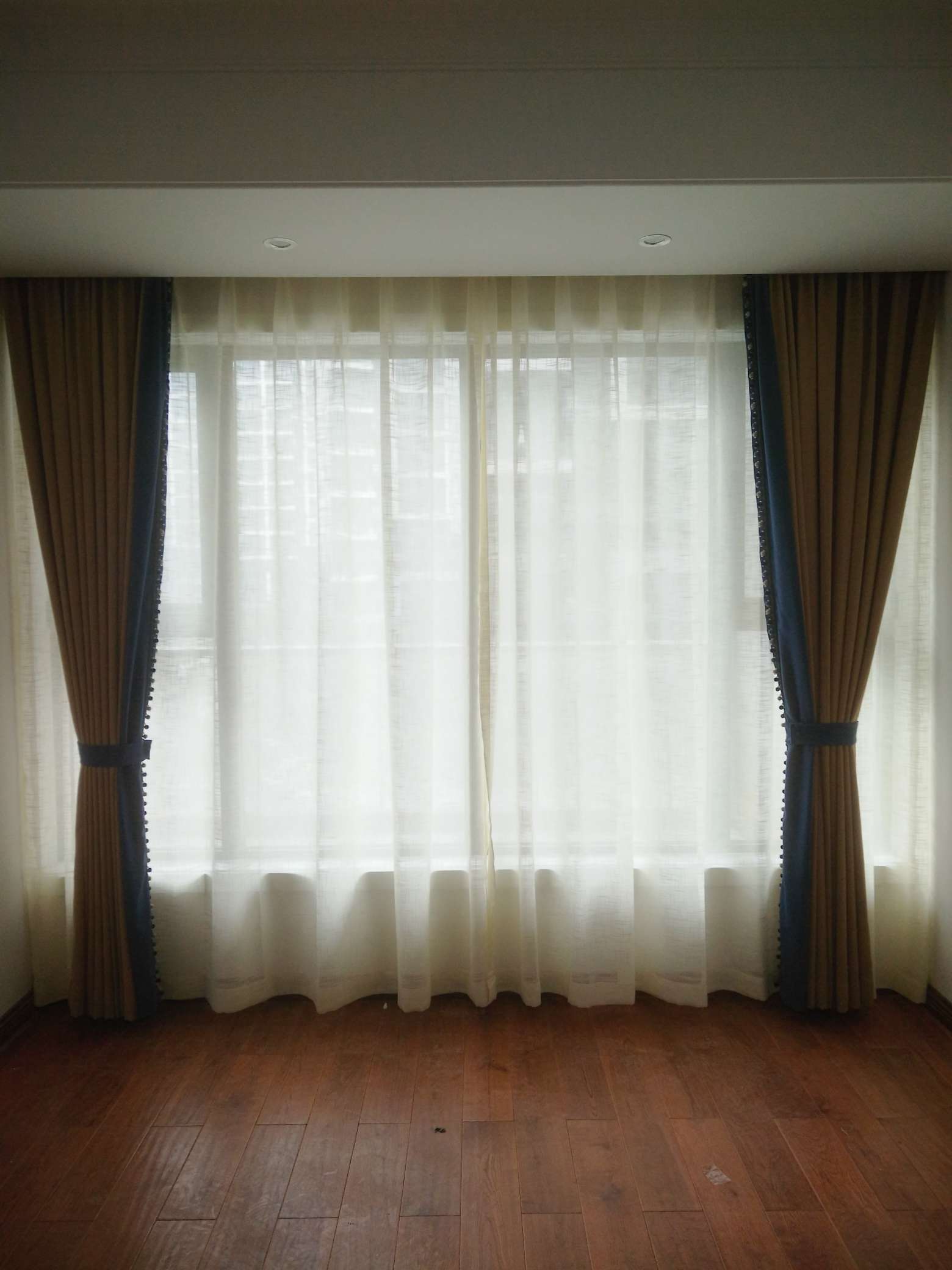 Velvet blackout fabric Specification image