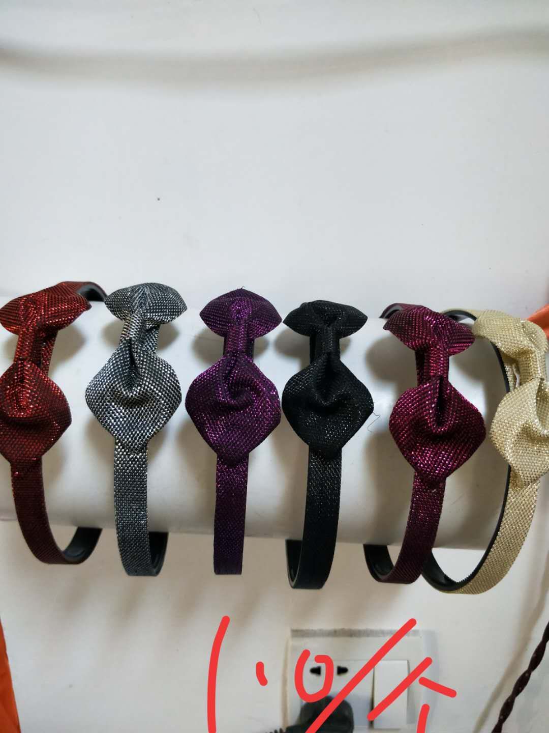 1.2 Toothed bright wire bow tie with compression Angle thumbnail