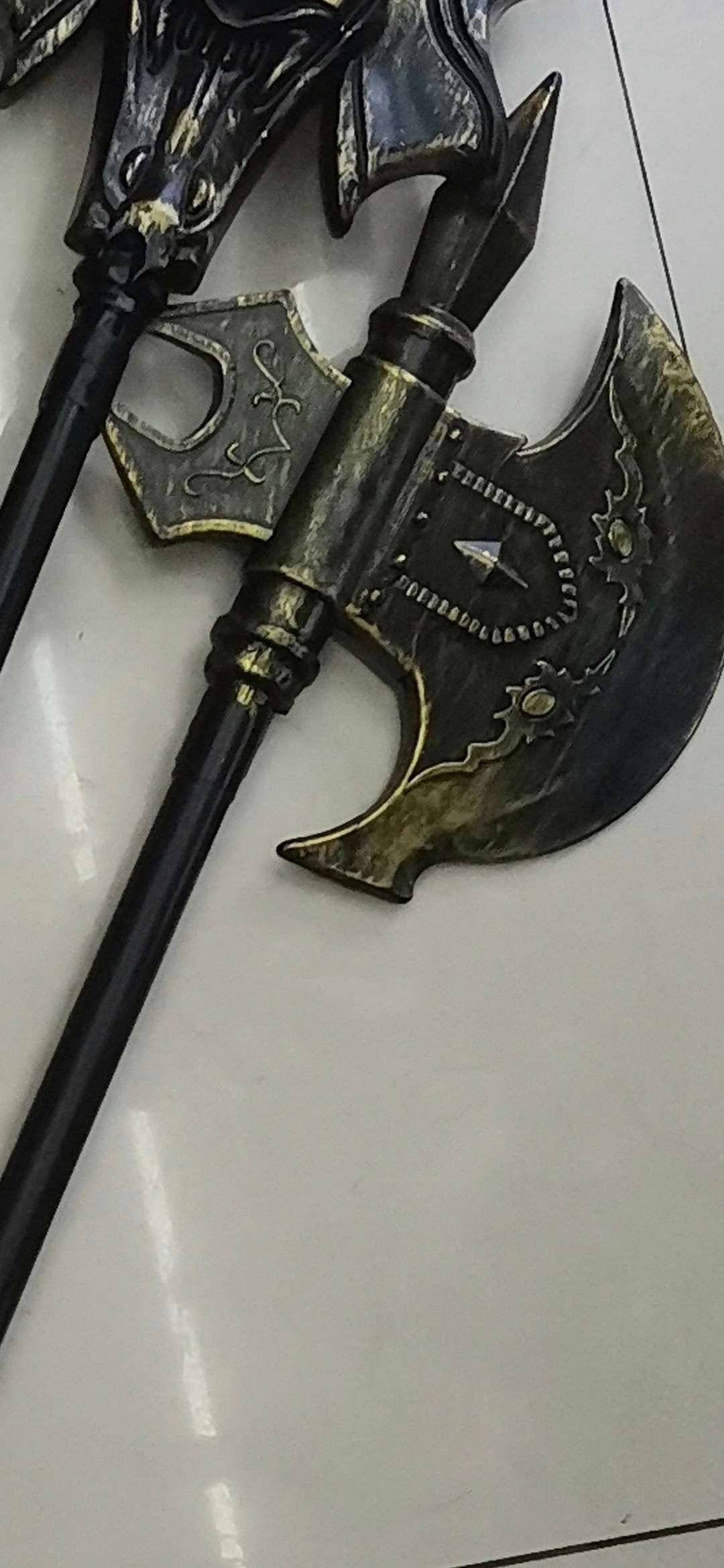 The mountain-opening axe, large weapon, pumpkin, Halloween festival supplies, and popular items for parties