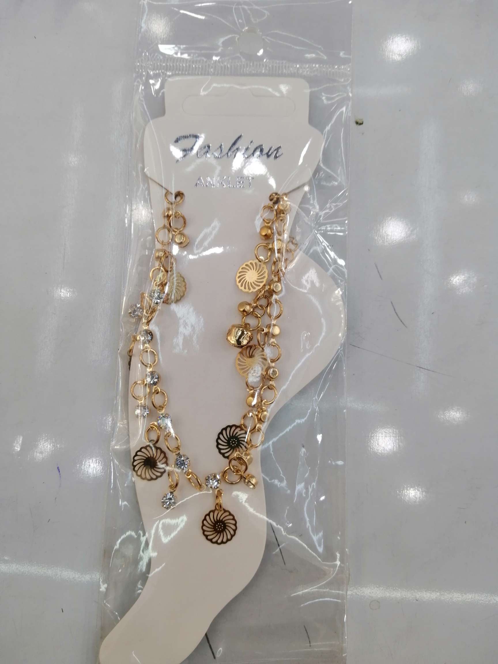 Round pendant ankle chain thumbnail