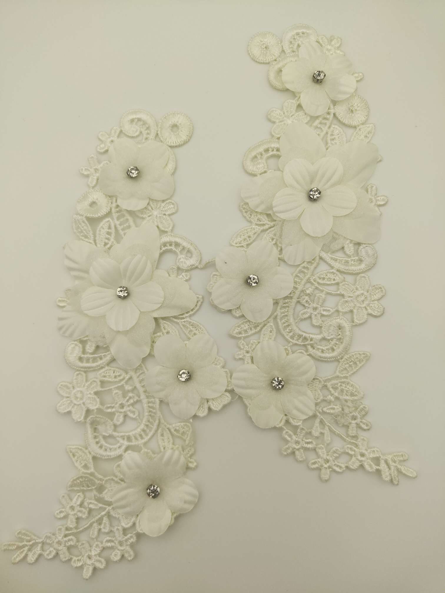 Polyester-polyester double-flower hand-stitched beaded flower clothing accessories, DIY collar flower wedding dress decoration 1-5 Specification image