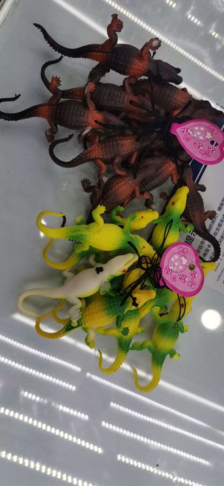 抖音热销爆款仿真动物系列网红地推夜市儿童认知玩具整蛊恐怖玩具厂家直销新款小鳄鱼细节图
