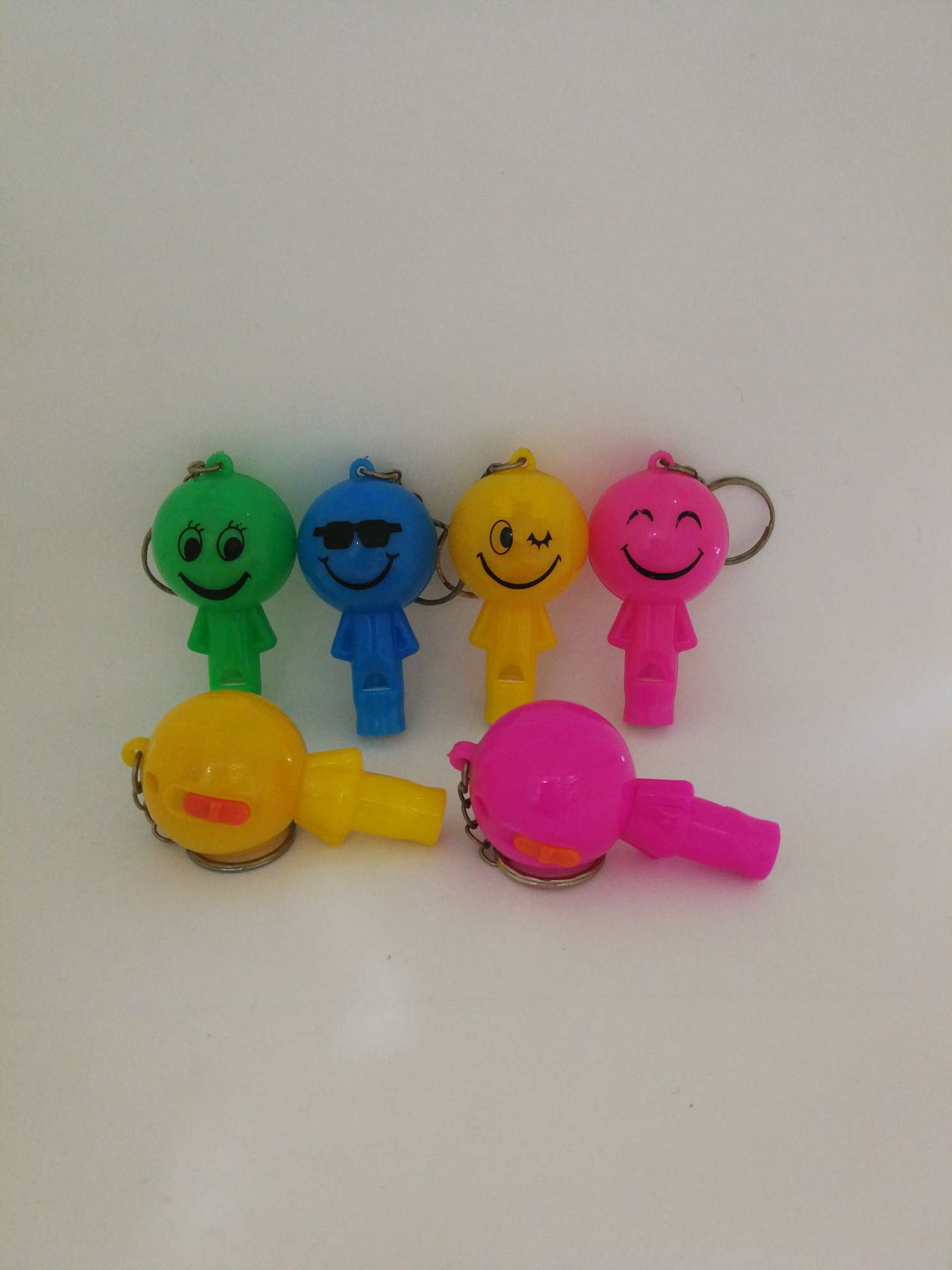 Glowing toys, flashing smiling faces, whistles, hot sales at street stalls, factory direct sales, keychains, lights, small gifts, tall electronic toys. 1 Specification image