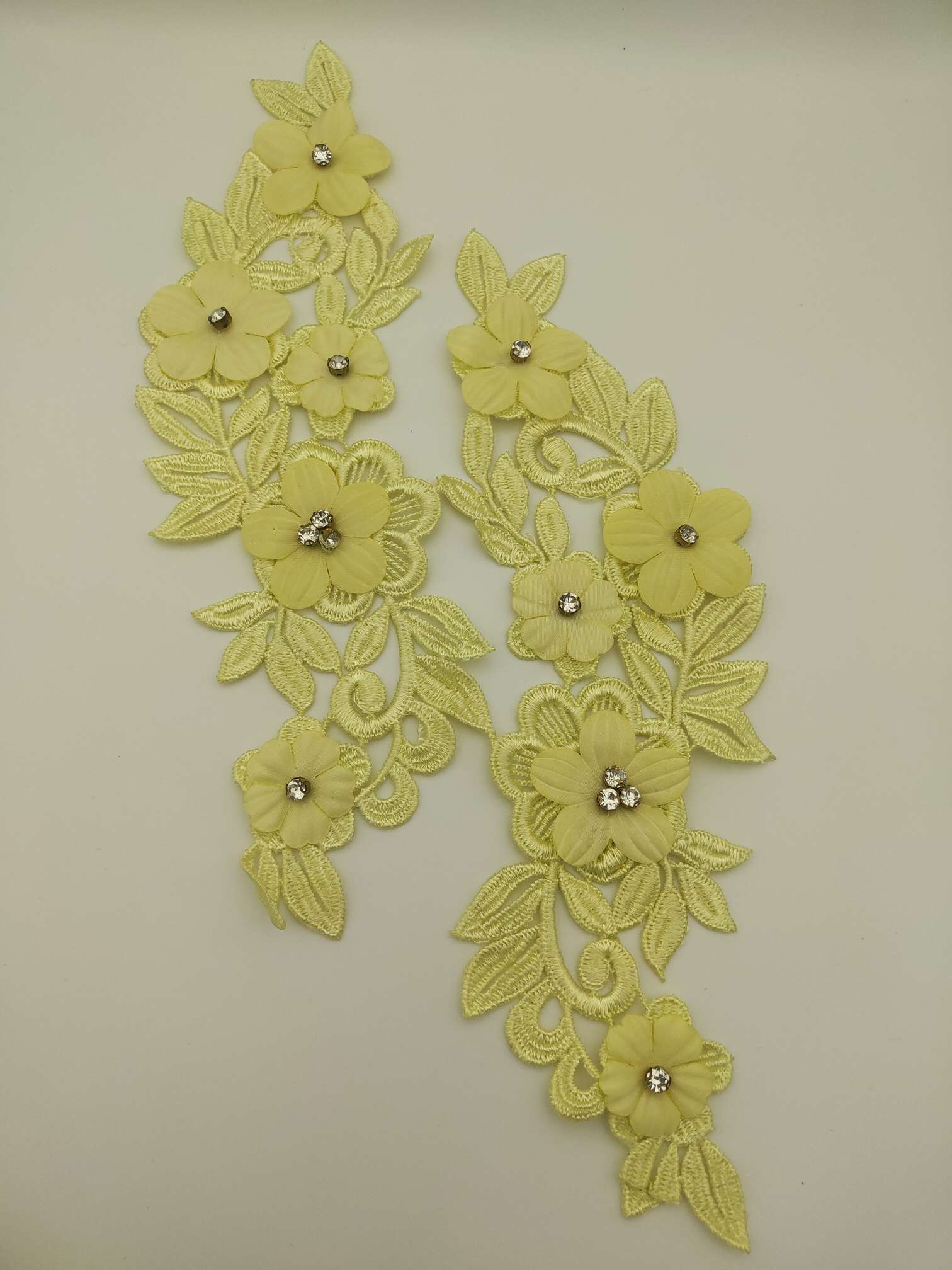 Polyester-polyester double-flower hand-stitched beaded flower clothing accessories, DIY collar flower wedding dress decoration 1-3 undefined